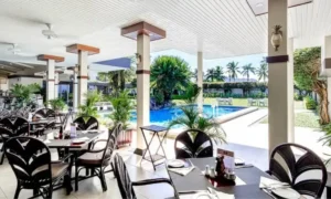 Palm Court Restaurant next to the Fiji Gateway Hotel pool