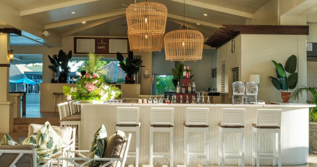 Restaurant & Bars LIVE PAGE